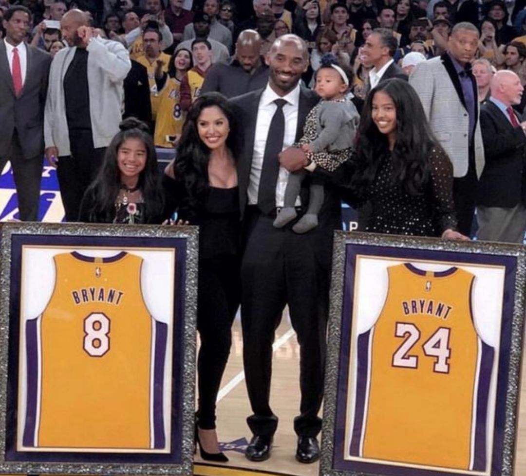 尼亚因伤退 尼亚因伤退