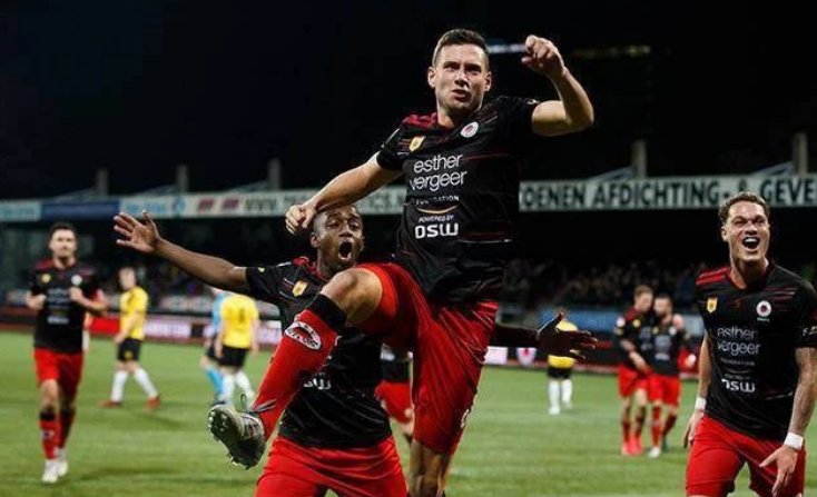 分别配合中 分别配合中